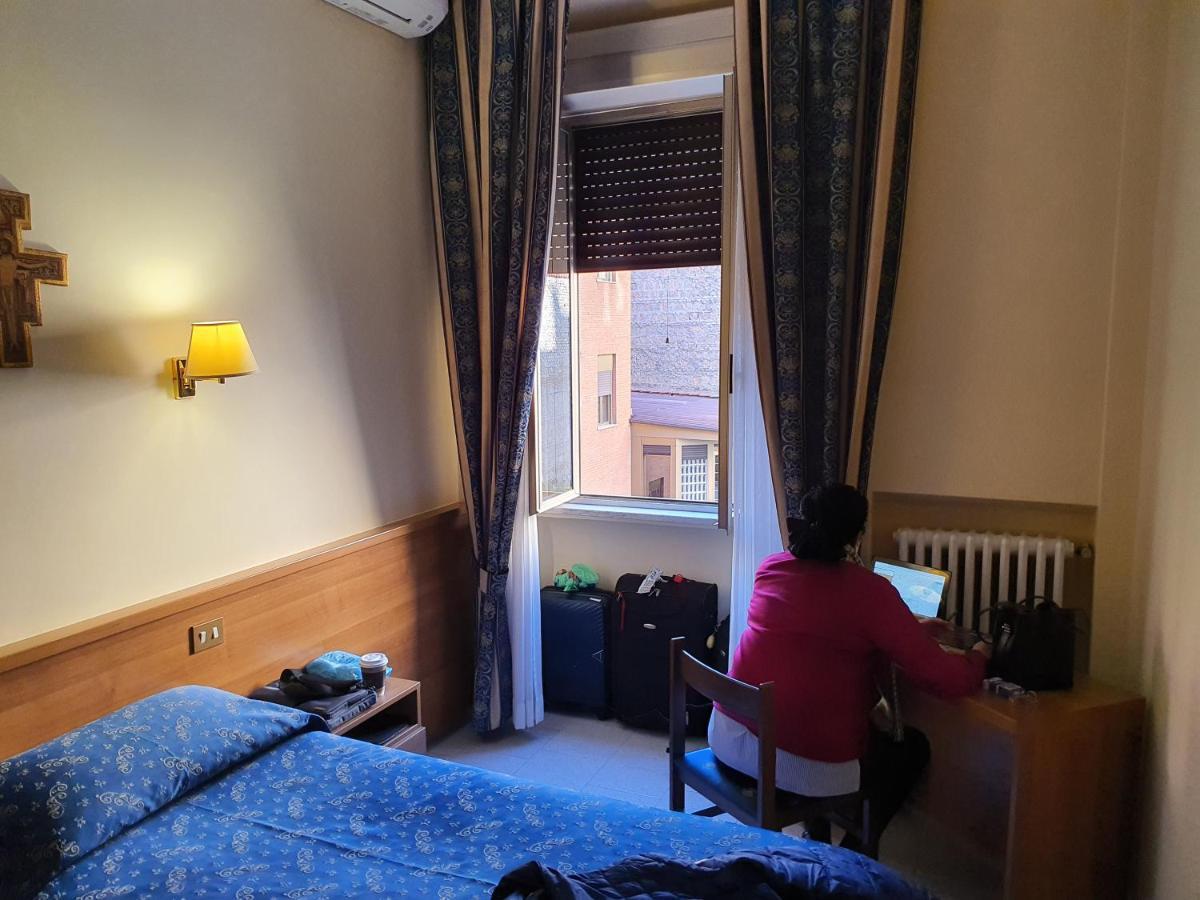 Bed and Breakfast Suore Concezioniste Missionarie - Carmen Salles Roma Экстерьер фото