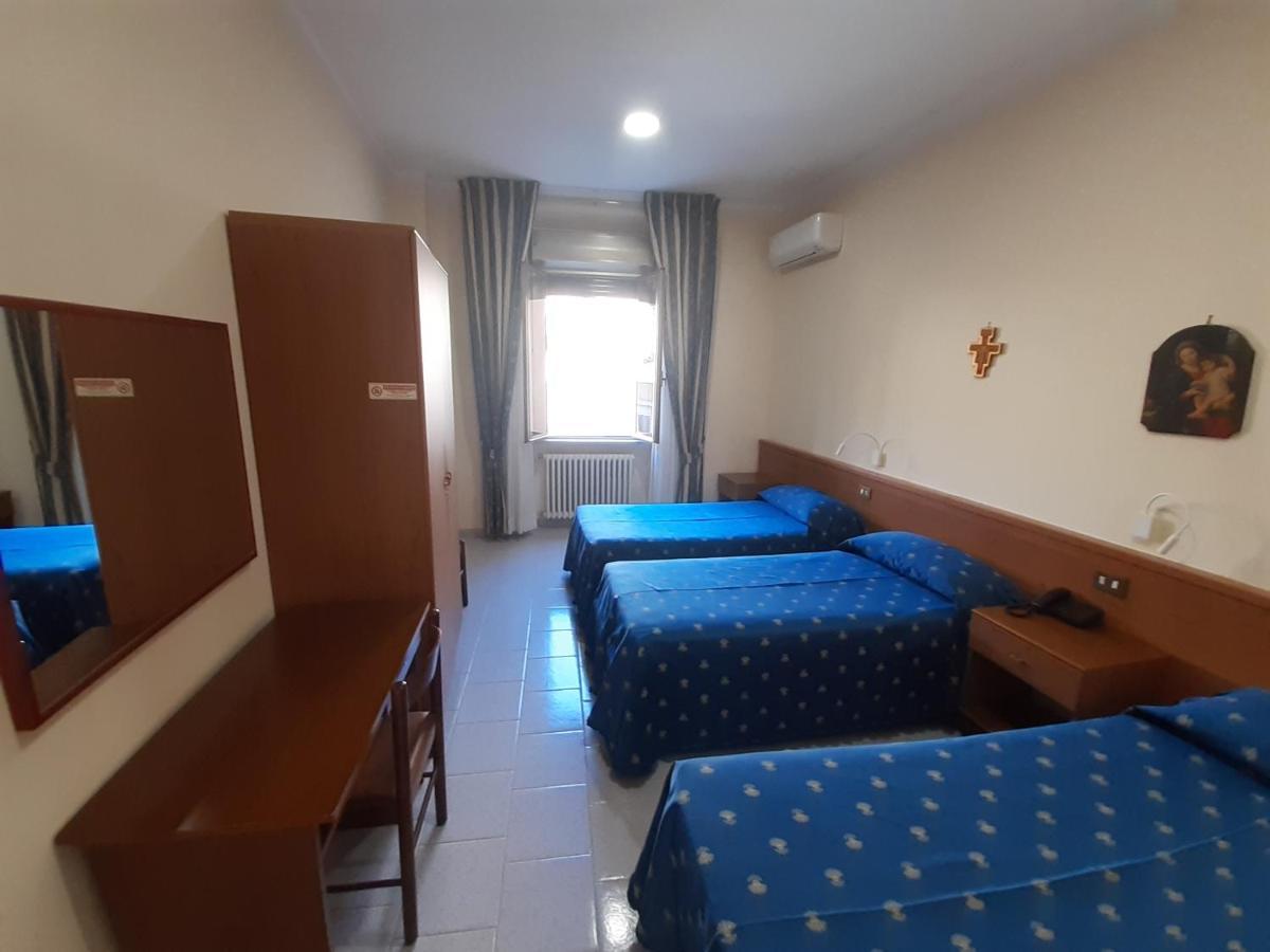 Bed and Breakfast Suore Concezioniste Missionarie - Carmen Salles Roma Экстерьер фото