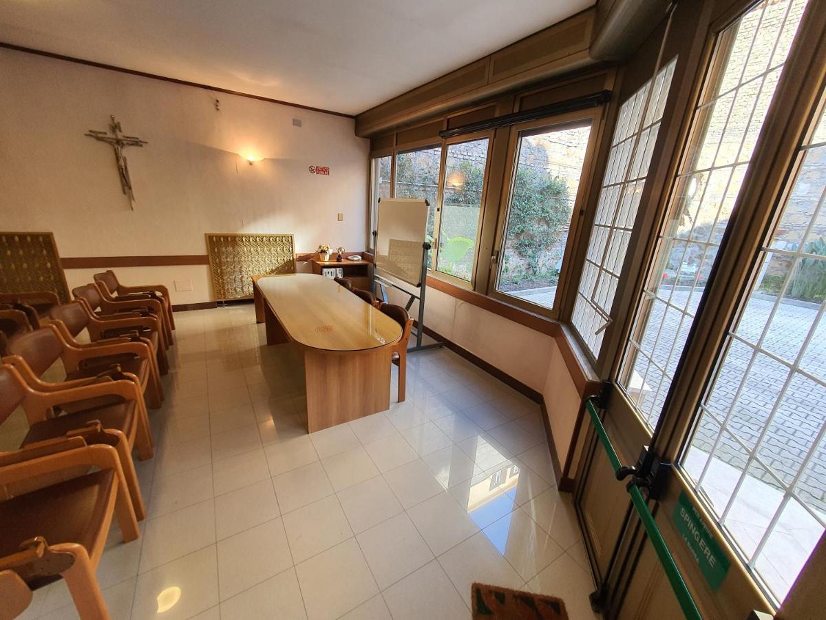 Bed and Breakfast Suore Concezioniste Missionarie - Carmen Salles Roma Экстерьер фото
